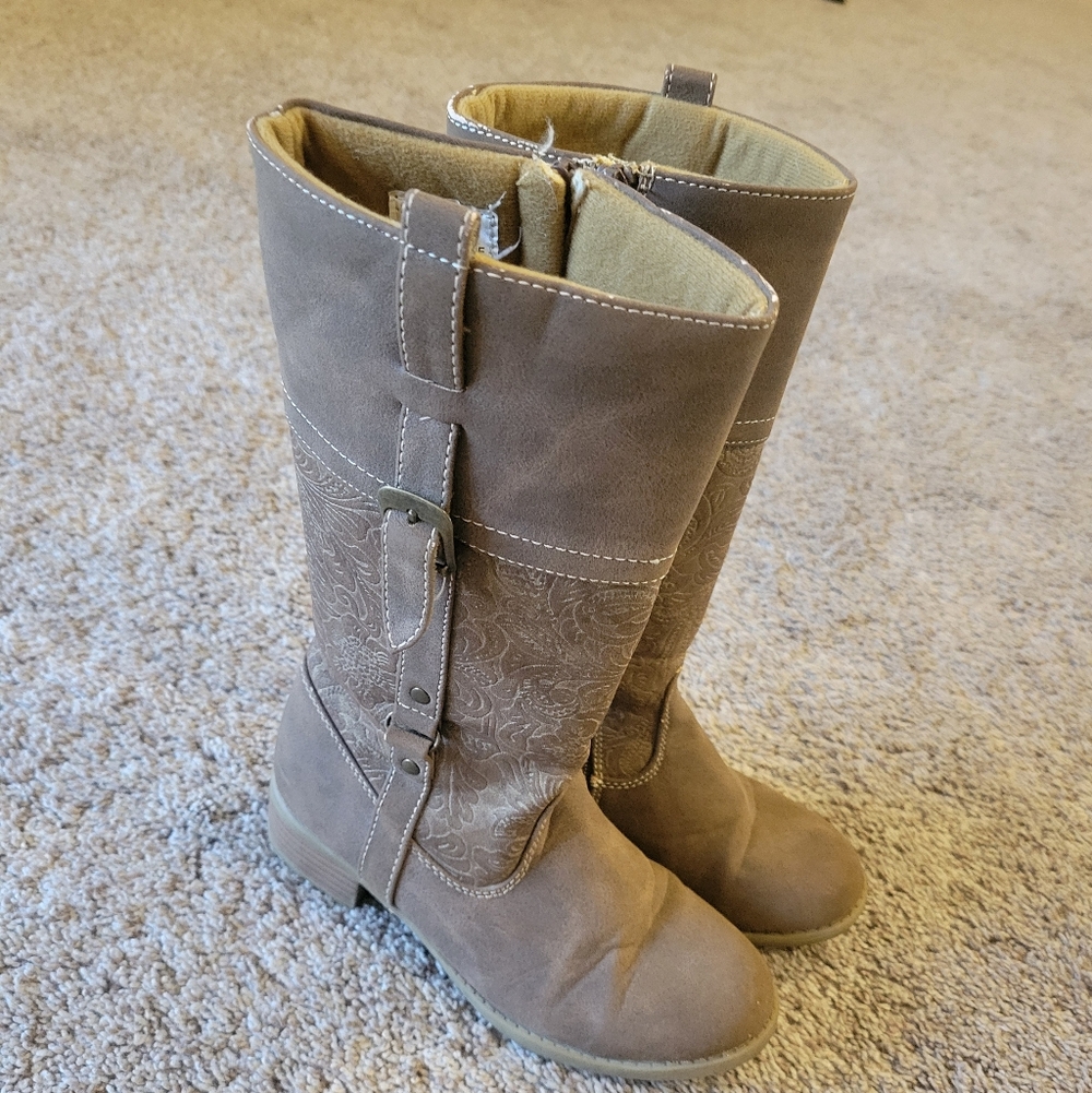Girls High Boots Brown With Texture Youth Size 2 Used